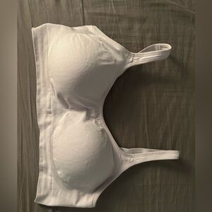 Underoutfit XL comfort shaping bra with adjustable straps in LILAC -gently used